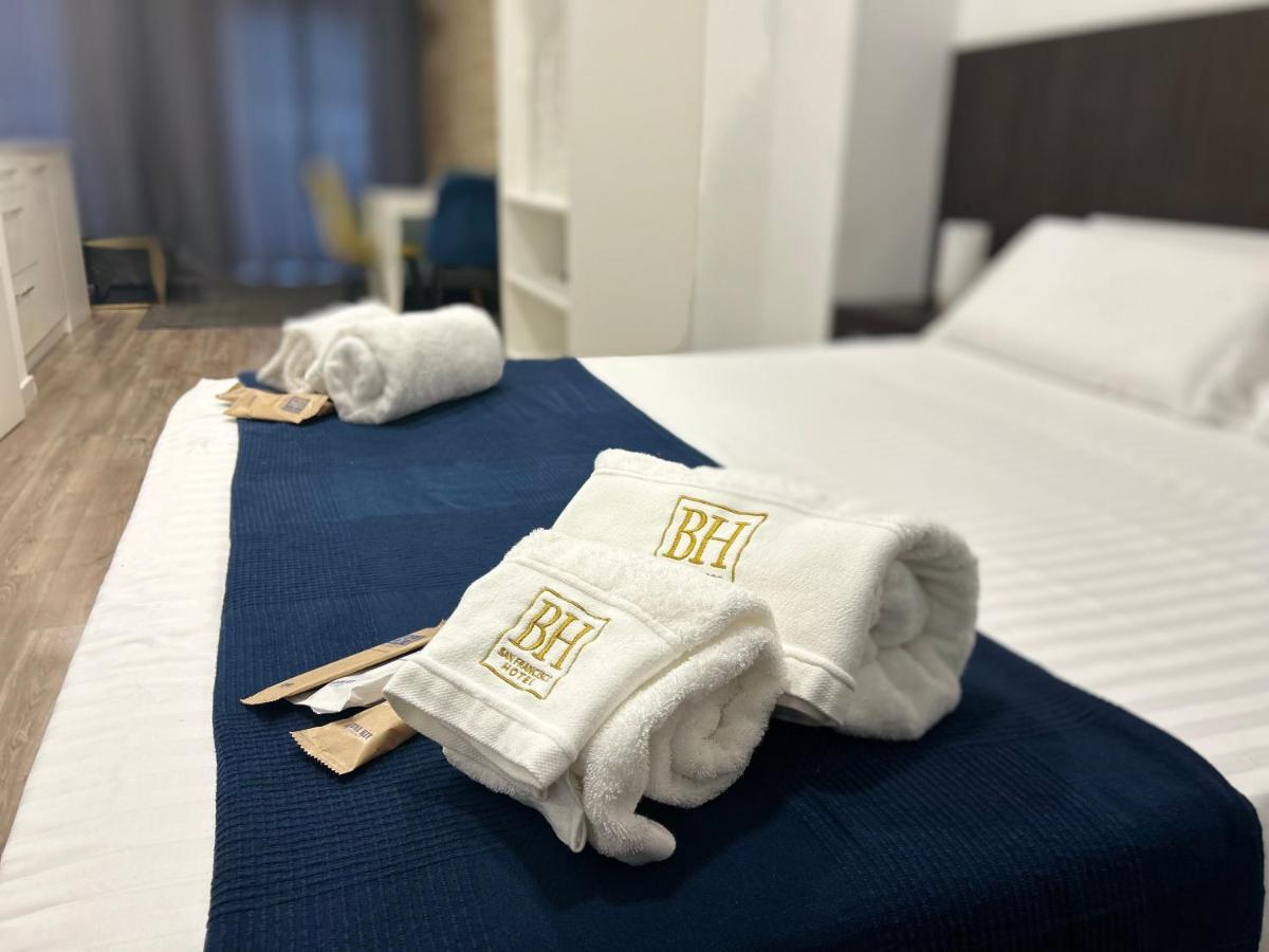 Apartamentos Bh Suites Alicante Exteriör bild